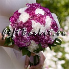 Букет невесты Восторг из фиолетовых и белых гвоздик